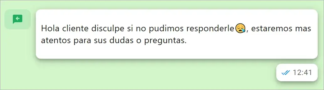 Mensajes con un ícono de flecha, indicando que fueron enviados como mensajes plantilla aprobados por Meta.